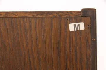 中古美品　三越家具　Brugge(ブルージュ)　ステンドグラスとバラのレリーフが上品なサイドボード(サイドキャビネット、戸棚、収納棚)(定価約17万円)(R-052286)