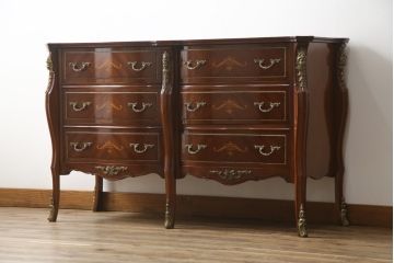 中古　イタリア高級輸入家具　象嵌と真鍮金具で凝ったつくりが美しいサイドボード(引き出し、チェスト)(定価約60万円)(R-052287)