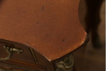 中古　イタリア高級輸入家具　象嵌と真鍮金具で凝ったつくりが美しいサイドボード(引き出し、チェスト)(定価約60万円)(R-052287)