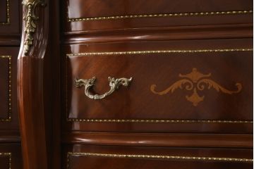 中古　イタリア高級輸入家具　象嵌と真鍮金具で凝ったつくりが美しいサイドボード(引き出し、チェスト)(定価約60万円)(R-052287)