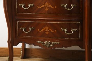 中古　イタリア高級輸入家具　象嵌と真鍮金具で凝ったつくりが美しいサイドボード(引き出し、チェスト)(定価約60万円)(R-052287)