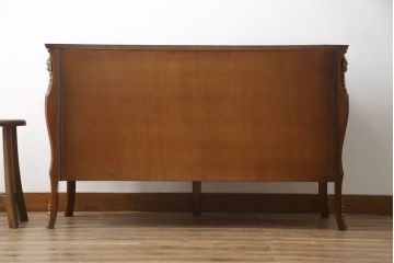 中古　イタリア高級輸入家具　象嵌と真鍮金具で凝ったつくりが美しいサイドボード(引き出し、チェスト)(定価約60万円)(R-052287)