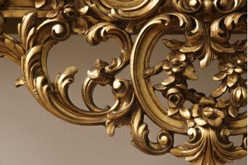 中古　極美品　イタリア超高級輸入家具　ロココ様式　ゴールドの彫刻(木彫り)と大理石天板がゴージャスなコンソールテーブル(定価約200万円以上)(サイドボード)(R-052295)