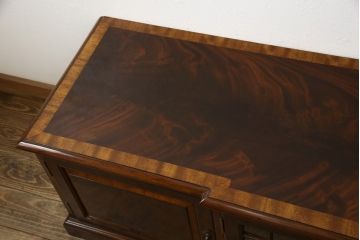 中古　超美品　アメリカ高級輸入家具　大塚家具取り扱い　Scarborough House(スカボローファインファニチャー)　マホガニー材のテレビ台(定価約98万円)(テレビボード、ローボード)(R-052296)