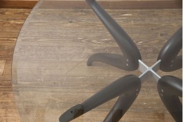 中古　美品　イタリア製　ポラダ(porada)　RETRO1(レトロ1)　芸術品のような独特のデザインが魅力のダイニングテーブル(ガラステーブル、ラウンドテーブル)(定価約46万円)(R-052299)