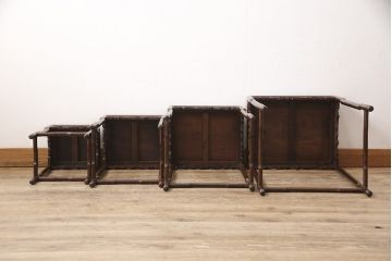 和製アンティーク　梅に鶯彫刻　凝ったつくりと彫刻が素晴らしい唐木ネストテーブル(飾り台、サイドテーブル)(R-052300)