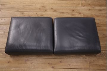 中古　美品　オーストリア　ヴィットマン(WITTMANN)　AURA(アウラ)　丸みのあるデザインで優しい雰囲気を醸し出す高級本革二人掛けソファ(2P、アームソファ)(定価約50万円)(R-052307)