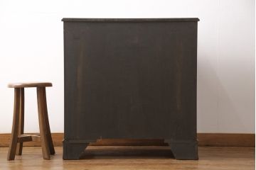 中古美品　イギリス高級家具　マホガニー材　ロスジョン(ROSJOHN)　イギリス王室御用達　洗練されたデザインが美しいチェスト(定価約33万円)(引き出し、サイドボード)(R-052308)