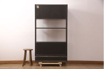 和製ビンテージ　国産工芸家具　総漆塗り　朱と黒のコントラストが美しいモダンキャビネット(収納棚、戸棚)(R-052309)