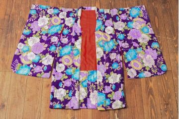 大正〜昭和初期　鼓に花柄　錦紗縮緬着物(正絹、古布)(R-052317)