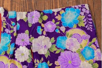 大正〜昭和初期　鼓に花柄　錦紗縮緬着物(正絹、古布)(R-052317)