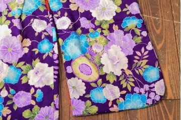 大正〜昭和初期　鼓に花柄　錦紗縮緬着物(正絹、古布)(R-052317)