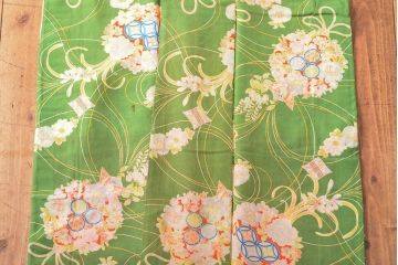 大正〜昭和初期　花柄　錦紗縮緬着物(正絹、古布)(R-052318)