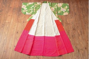 大正〜昭和初期　花柄　錦紗縮緬着物(正絹、古布)(R-052318)