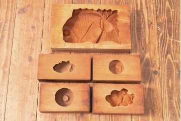 昭和レトロ　古い菓子型5点(鯛、亀、梅)(R-052322)