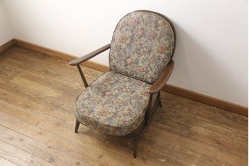 中古美品　ERCOL(アーコール)　上品な花柄が素敵な1人掛けソファ(ラウンジチェア、アームチェア、椅子、1シーターソファ)(R-052324)