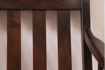 中古　松本民芸家具　赤色の生地がレトロで印象的な1人掛けソファ(チェア、一人掛けソファ)(R-052325)