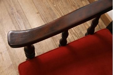 中古　松本民芸家具　赤色の生地がレトロで印象的な1人掛けソファ(チェア、一人掛けソファ)(R-052325)