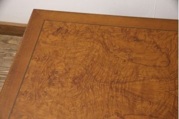 中古美品　イタリア高級家具　メデア(Medea)　滑らかな曲線と杢目が美しいセンターテーブル(定価約27万円)(リビングテーブル、ローテーブル)(R-052326)