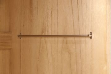 中古　国産　手造り　衣類収納がたっぷりとできる加茂総桐箪笥(胴丸、総桐たんす、洋服タンス、ワードローブ、桐タンス)(R-052328)