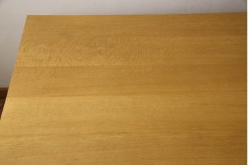 中古　デンマーク輸入家具　オーク材　大きなサイズで広々使える、スタイリッシュなダイニングテーブル(食卓、作業台、北欧)(R-052336)