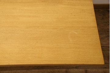 中古　デンマーク輸入家具　オーク材　大きなサイズで広々使える、スタイリッシュなダイニングテーブル(食卓、作業台、北欧)(R-052336)