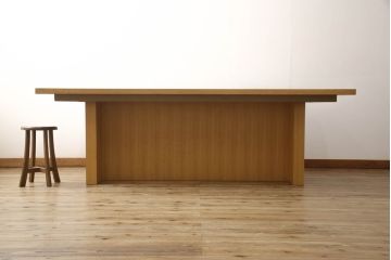 中古　デンマーク輸入家具　オーク材　大きなサイズで広々使える、スタイリッシュなダイニングテーブル(食卓、作業台、北欧)(R-052336)