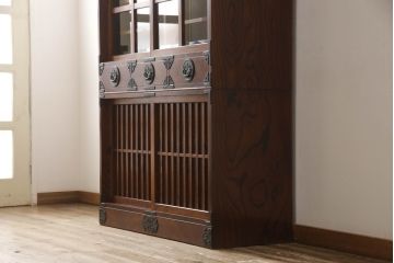 中古　超美品　岩谷堂箪笥　格子のデザインと美しい杢目が上質な和の雰囲気を醸し出す食器棚(キャビネット、収納棚、水屋箪笥、茶棚)(定価約70万円)(R-052337)