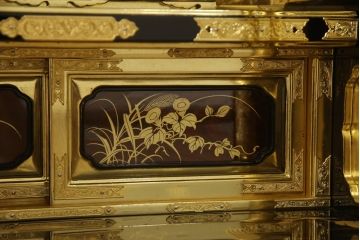 中古　展示品　未使用品　伝統工芸　50代　金仏壇「山水」　細部まで造り込まれた意匠と高級感漂う芸術品のような佇まいが魅力の長岡仏壇(定価約130万円)(R-052356)