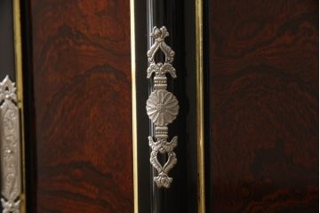 中古　展示品　未使用品　伝統工芸　50代　金仏壇「山水」　細部まで造り込まれた意匠と高級感漂う芸術品のような佇まいが魅力の長岡仏壇(定価約130万円)(R-052356)