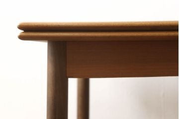 デンマークビンテージ　チーク材　シンプルなデザインが取り入れやすいダイニングテーブル(エクステンションテーブル、ドローリーフテーブル、食卓、ヴィンテージ)(R-052358)