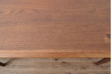 デンマークビンテージ　チーク材　シンプルかつスタイリッシュな佇まいが魅力的なエクステンションテーブル(ダイニングテーブル、食卓、作業台、ヴィンテージ、北欧)(R-052360)