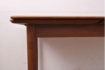 デンマークビンテージ　チーク材　シンプルかつスタイリッシュな佇まいが魅力的なエクステンションテーブル(ダイニングテーブル、食卓、作業台、ヴィンテージ、北欧)(R-052360)