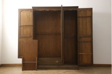 中古　超美品　横浜ダニエル(daniel)　上品な佇まいが大人空間を演出してくれるワードローブ(横浜クラシック家具、洋服タンス、衣装箪笥)(R-052361)