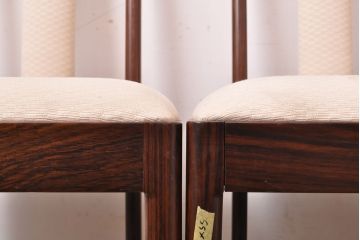中古　デンマーク高級輸入家具　ローズウッド　高めの背もたれが印象的なチェア4脚セット(椅子、ダイニングチェア、北欧)(定価　4脚約60万円、北欧)(R-052363)