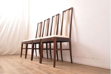 中古　デンマーク高級輸入家具　ローズウッド　高めの背もたれが印象的なチェア4脚セット(椅子、ダイニングチェア、北欧)(定価　4脚約60万円、北欧)(R-052363)