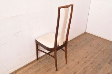 中古　デンマーク高級輸入家具　ローズウッド　高めの背もたれが印象的なチェア4脚セット(椅子、ダイニングチェア、北欧)(定価　4脚約60万円、北欧)(R-052363)