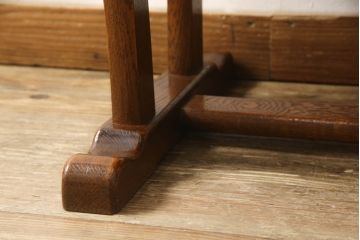中古　カントリーハウス(秋山木工)　ナラ材　丸みのあるデザインがかわいらしいスツール(チェア、椅子)(R-052366)
