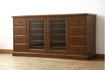 中古美品　カントリーハウス　秋山木工　シンプルな中にもつくりの良さが伺えるサイドボード(キャビネット、引き出し、リビングボード)(R-052368)
