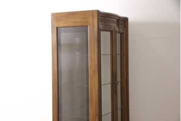 中古　美品　DREXEL HERITAGE(ドレクセルヘリテイジ)　Grand Villa(グランドヴィラ)　優雅で品のある佇まいが美しいガラスケース(キュリオケース、飾り棚、陳列棚)(R-052371)