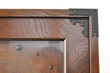 中古　国産民芸家具　1台2役で使い勝手のいい時計付き縦型タンス(箪笥、チェスト)(R-052374)