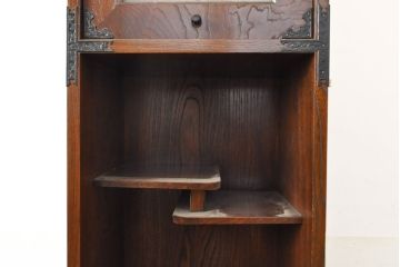 中古　国産民芸家具　1台2役で使い勝手のいい時計付き縦型タンス(箪笥、チェスト)(R-052374)