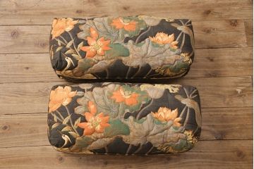 中古　ETHAN ALLEN(イーセンアーレン)　色鮮やかなボタニカル柄が目を引く2人掛けソファ(二人掛けソファ)(R-052376)