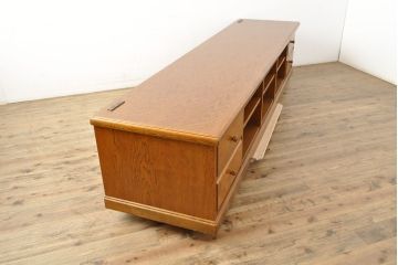 中古　三越家具(現カントリーハウス)　Brugge(ブルージュ)　美品!!　幅2500mm　特注品のコンセント付き大型テレビボード　(R-052377)