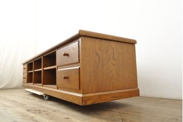 中古　三越家具(現カントリーハウス)　Brugge(ブルージュ)　美品!!　幅2500mm　特注品のコンセント付き大型テレビボード　(R-052377)