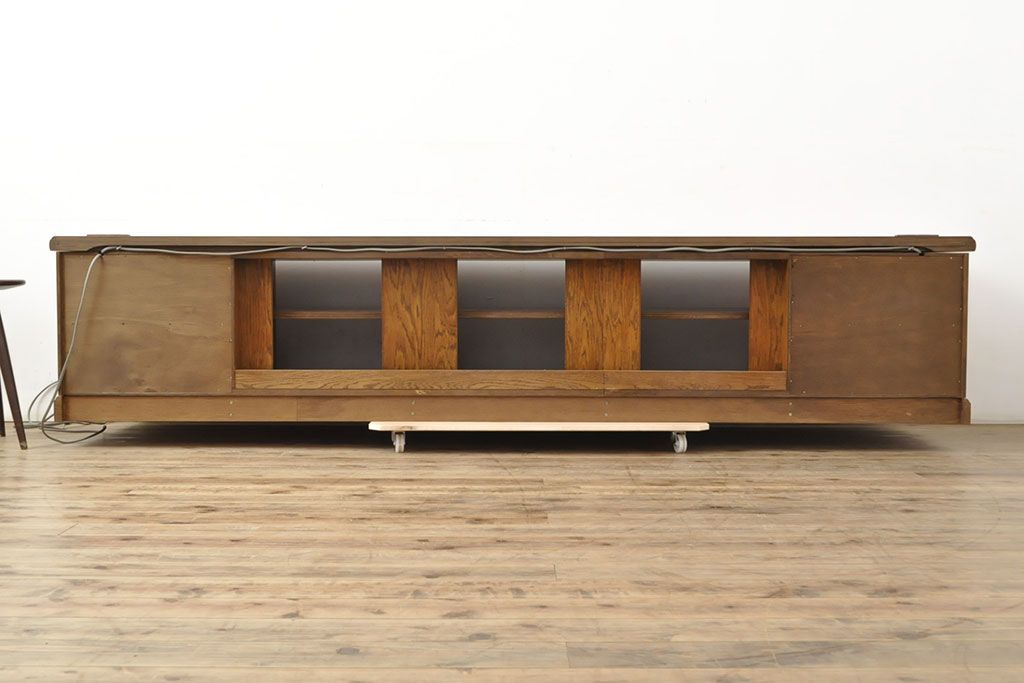 中古　三越家具(現カントリーハウス)　Brugge(ブルージュ)　美品!!　幅2500mm　特注品のコンセント付き大型テレビボード　(R-052377)