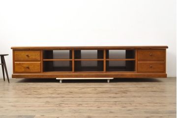 中古　美品　特注品　カントリーハウス　秋山木工　特別大きなサイズが魅力的なテレビ台(テレビボード、ローボード)(R-052377)