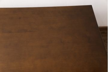 中古　美品　横浜ダニエル(daniel)　品のあるデザインが目を引くダイニングテーブル(食卓)(R-052379)