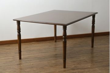中古　美品　横浜ダニエル(daniel)　品のあるデザインが目を引くダイニングテーブル(食卓)(R-052380)