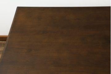 中古　美品　横浜ダニエル(daniel)　品のあるデザインが目を引くダイニングテーブル(食卓)(R-052380)